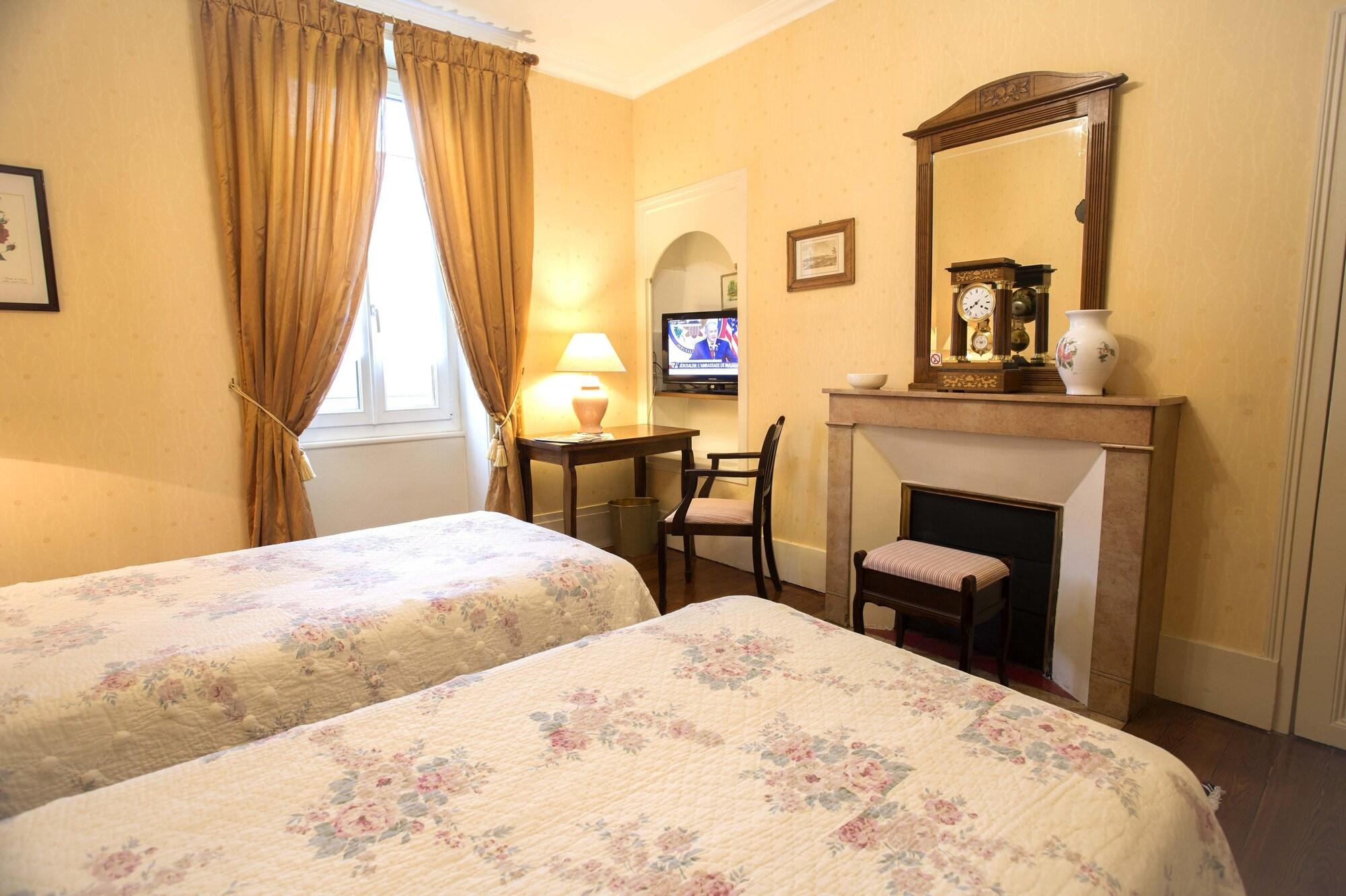 Hotel La Villa Fleurie โบน ภายนอก รูปภาพ