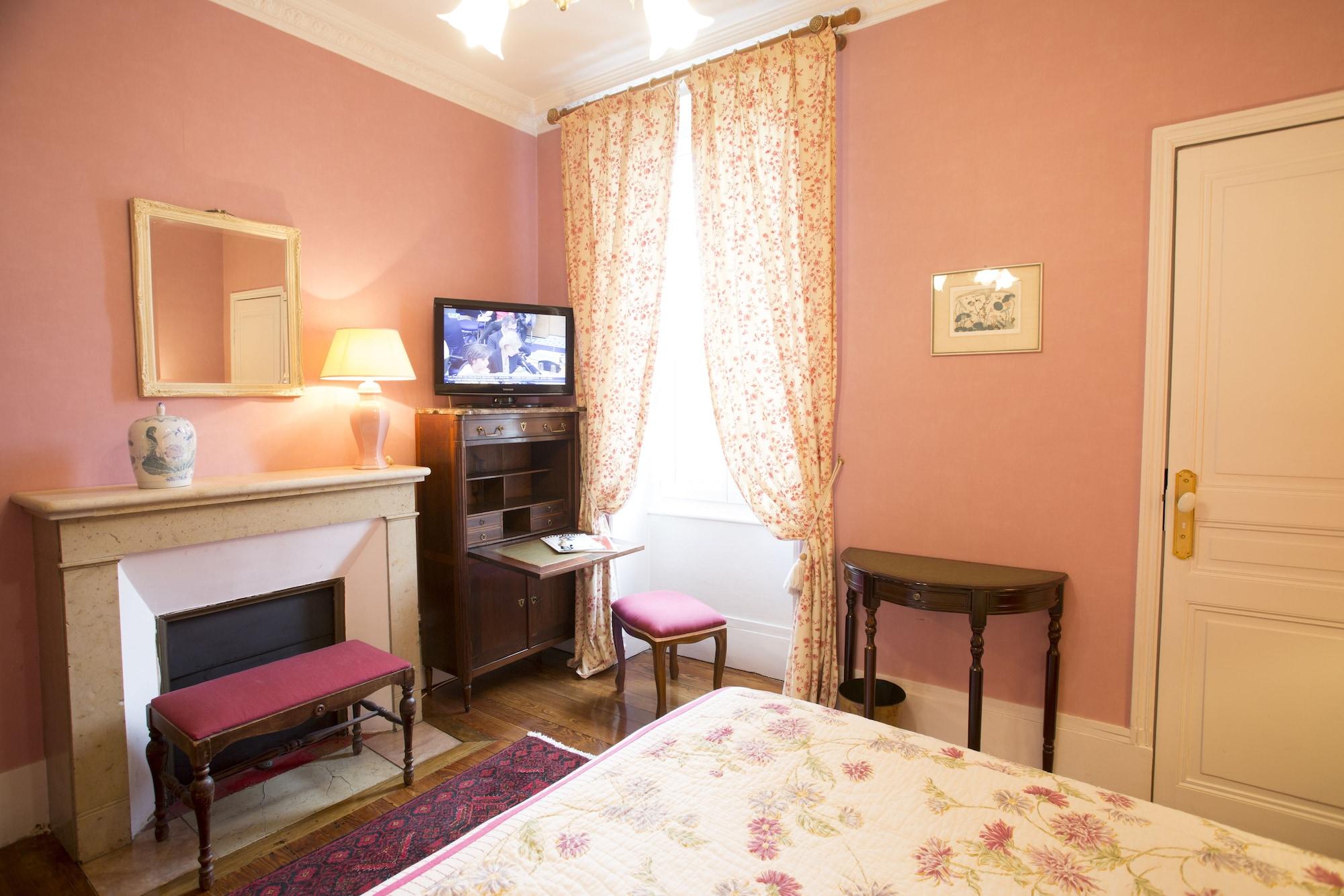 Hotel La Villa Fleurie โบน ภายนอก รูปภาพ